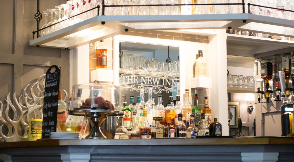 25 Great Walkers' Pubs An Extract